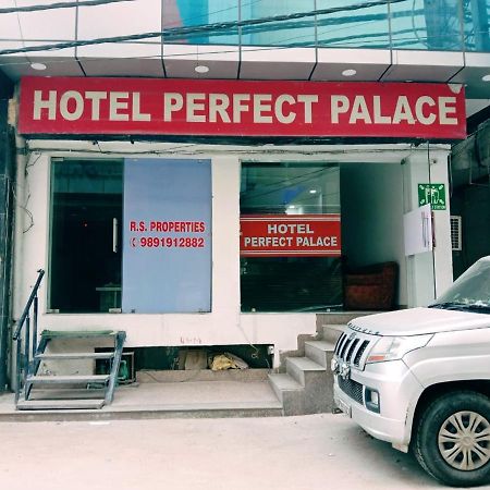Perfect Palace Hotel New Delhi Exterior photo