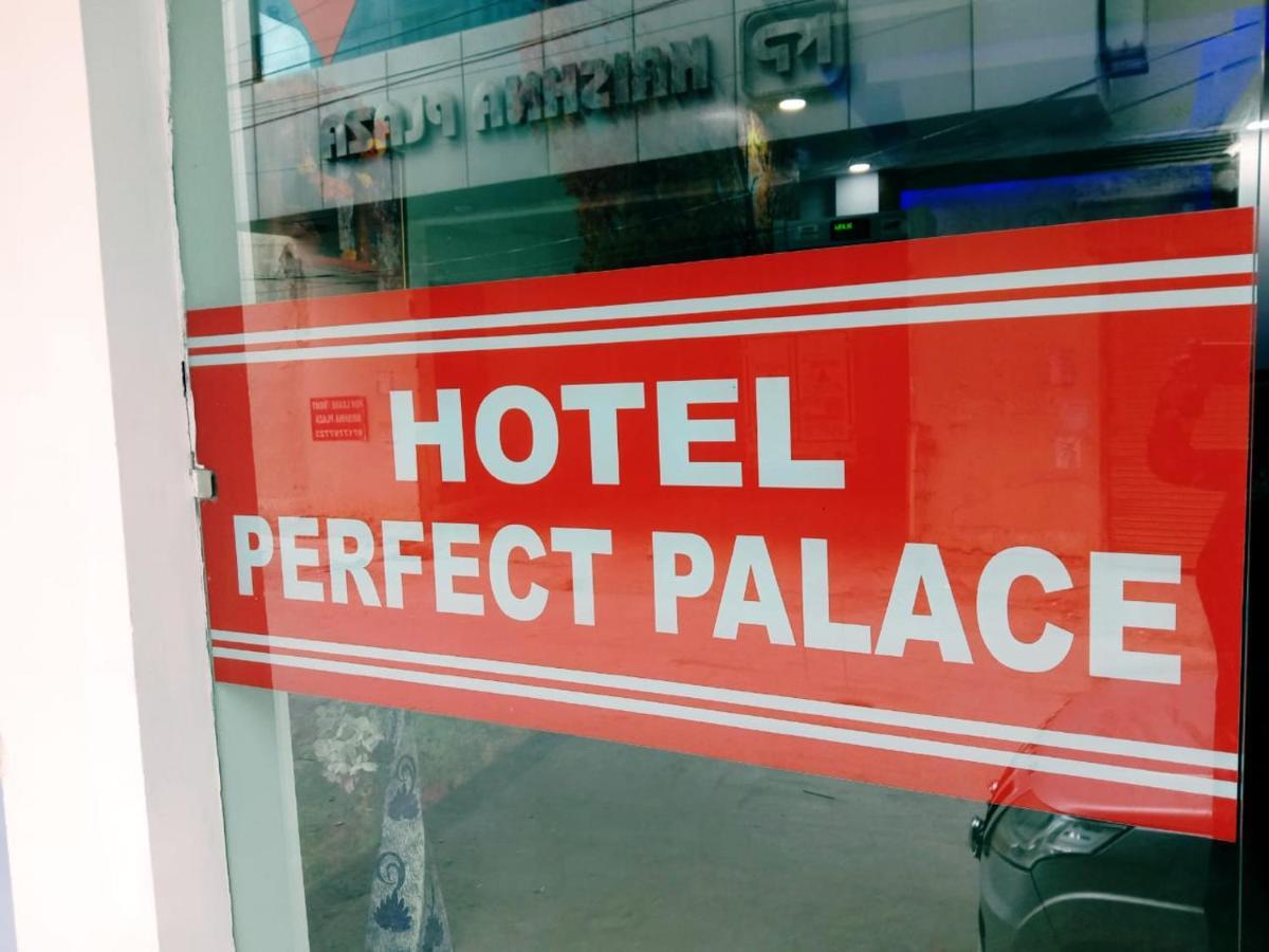 Perfect Palace Hotel New Delhi Exterior photo